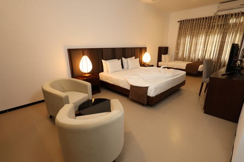 Deluxe Double or Twin Room | Premium bedding, minibar, in-room safe, desk