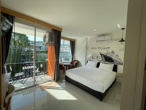 Deluxe Double Room with Balcony | Desk, free WiFi