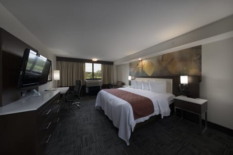 Premium bedding, pillowtop beds, in-room safe, individually furnished