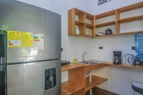 Standard Studio, 1 Bedroom, Ensuite, Courtyard View | Private kitchen