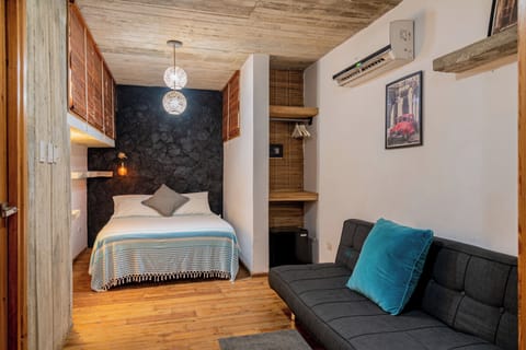 Room (Habana) | Minibar, in-room safe, iron/ironing board, bed sheets