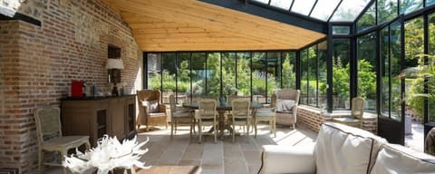 Cottage (Orangerie) | Living area | Flat-screen TV