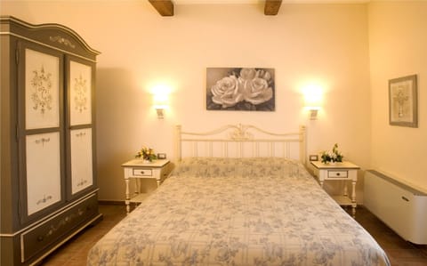 Double Room | Premium bedding, minibar, individually decorated, individually furnished