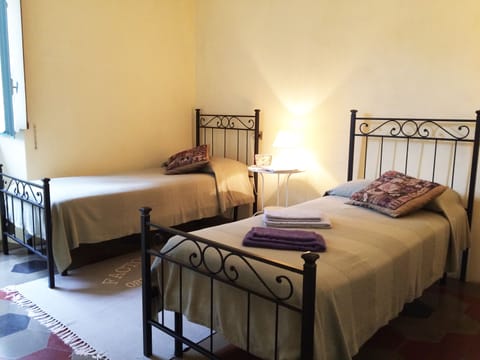 Family Apartment, Shared Bathroom (External Shared Shower) | Desk, iron/ironing board, free WiFi, bed sheets