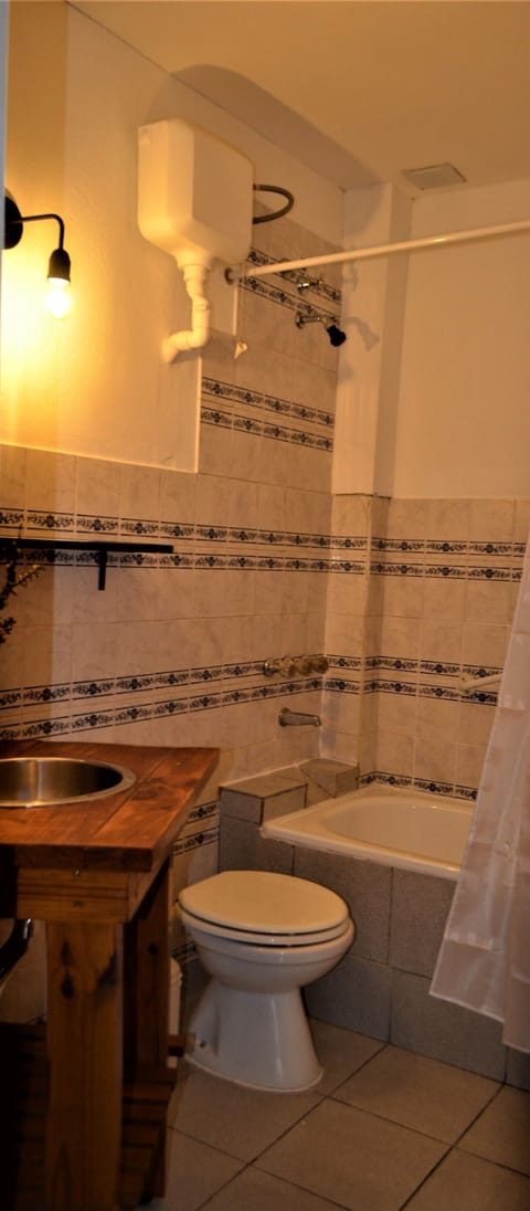 Classic Double Room | Bathroom | Hair dryer, bidet, towels