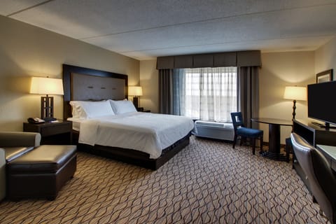 Standard Room, 1 King Bed (Wet Bar) | Premium bedding, in-room safe, desk, laptop workspace