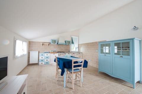 Apartment, 1 Bedroom | In-room dining