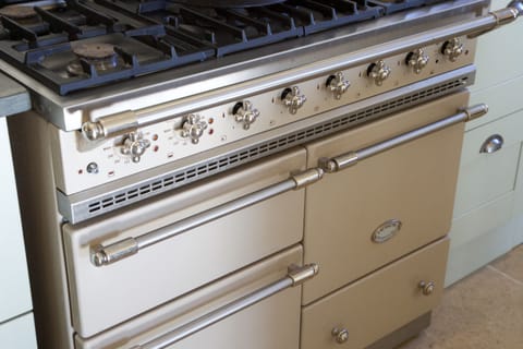 LaCanche gas and electric range cooker