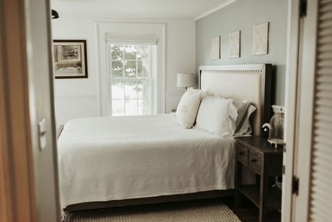 Superior Double Room, 1 King Bed, Lake View | Egyptian cotton sheets, premium bedding, down comforters