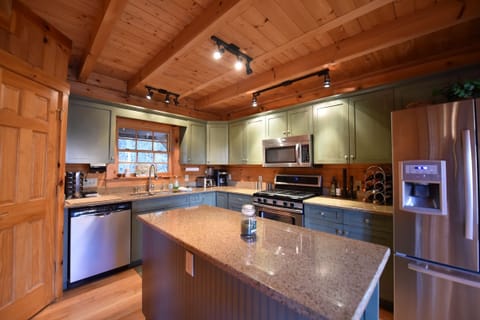 Fully Equipped Chef's Kitchen