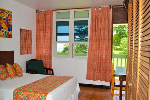 Studio, Balcony, Beach View | Desk, free WiFi, bed sheets