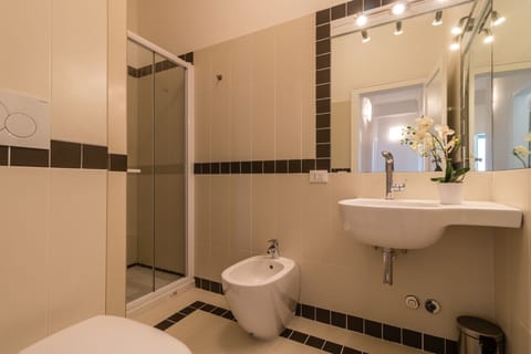 Apartment, 2 Bedrooms | Bathroom | Shower, deep soaking tub, bidet, towels