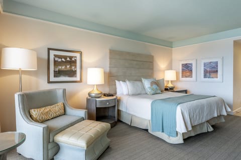 Premier Room, 1 King Bed, Accessible, Ocean View | Egyptian cotton sheets, premium bedding, pillowtop beds, in-room safe