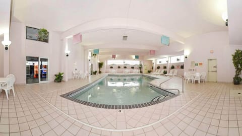 Indoor pool, seasonal outdoor pool, sun loungers