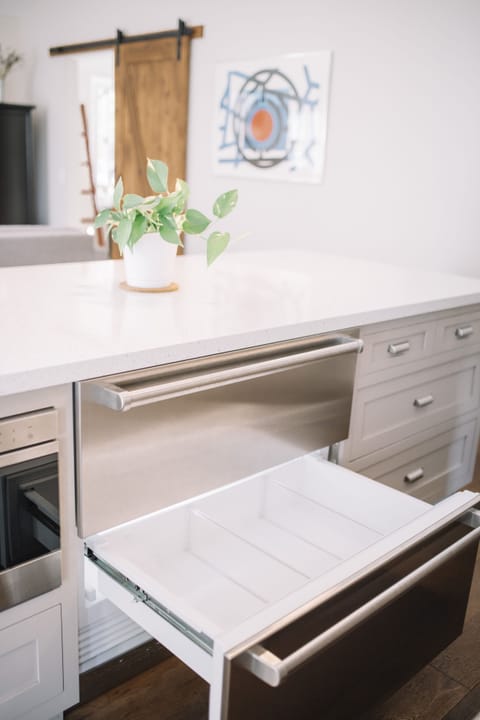 Both drawers are refrigeration. No freezer in the unit. Access is available.