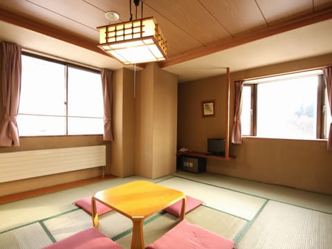 Japanese Style Room with Shared Bathroom | Free WiFi, bed sheets