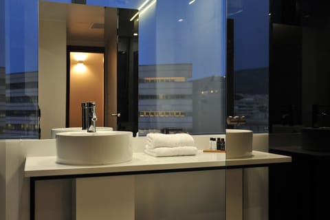 Corner Single Room, Acropolis View | Bathroom | Shower, eco-friendly toiletries, hair dryer, slippers