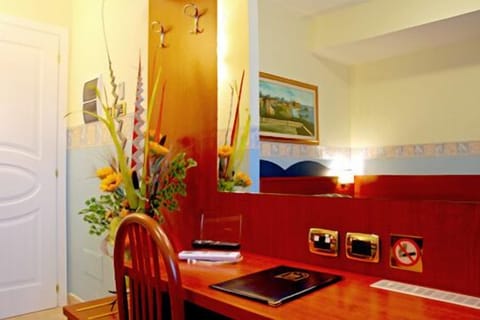 Superior Double Room | In-room dining