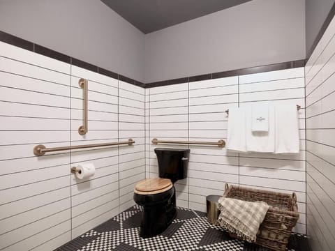 Deluxe Room | Bathroom | Shower, designer toiletries, hair dryer, bathrobes