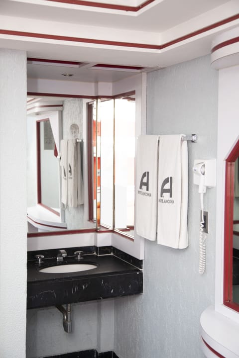 Basic Double Room, 1 Queen Bed | Bathroom | Shower, free toiletries, towels