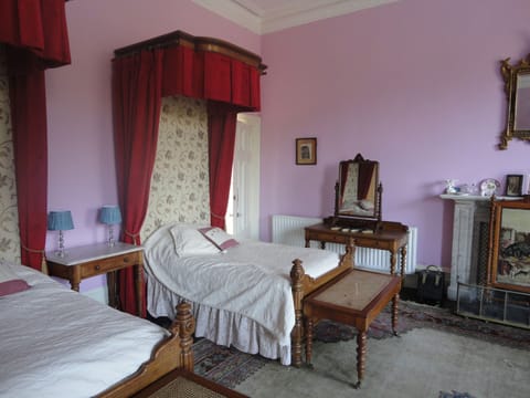 Superior Twin Room, 1 Bedroom, Ensuite, Garden View | Premium bedding, individually decorated, individually furnished, desk