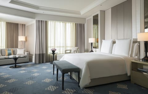 Royal Suite, 2 Bedrooms (1 King Bed and 2 Double Beds) | 1 bedroom, hypo-allergenic bedding, down comforters, minibar