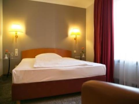 Basic Double Room | Desk, laptop workspace, iron/ironing board, free WiFi