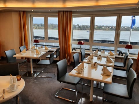 Buffet breakfast on weekdays (EUR 15 per person)