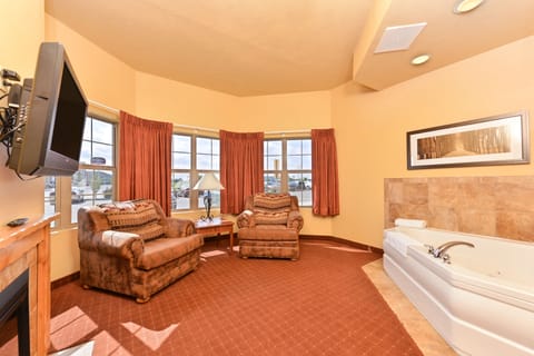 Deluxe Suite, 1 King Bed, Accessible, Non Smoking (One-Bedroom Suite) | Premium bedding, down comforters, pillowtop beds, desk