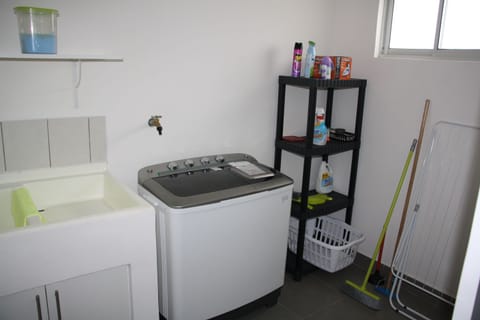 Deluxe Apartment, 2 Bedrooms, Non Smoking | Laundry