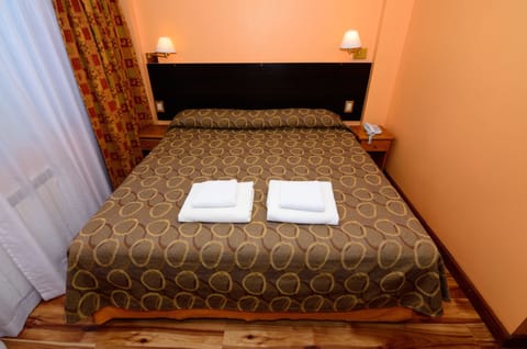 Superior Double Room, 1 King Bed | Minibar, in-room safe, desk, free cribs/infant beds