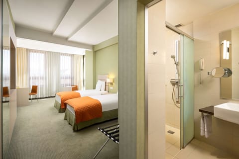 Standard Room, 2 Twin Beds | Minibar, in-room safe, desk, soundproofing