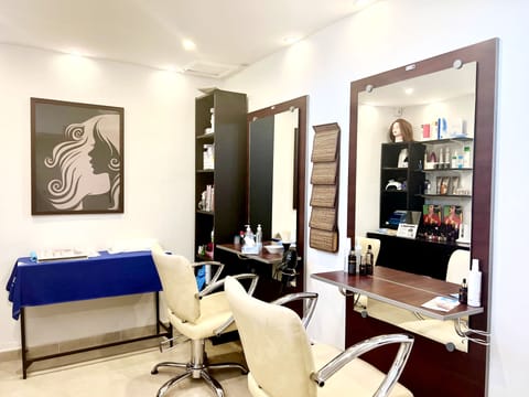 Hair salon