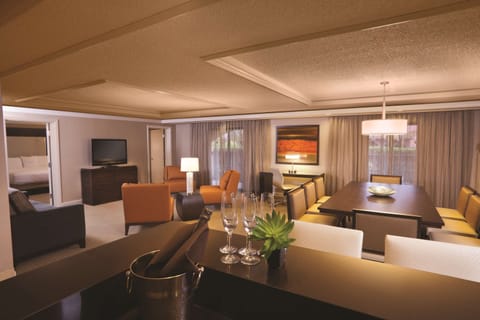 Presidential Suite, 1 King Bed | Living area | 37-inch flat-screen TV with satellite channels, TV, books