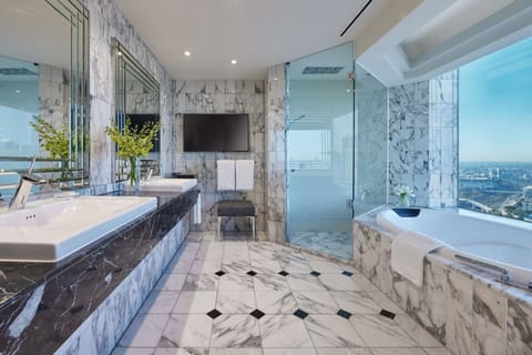 Diplomatic Suite (Grand Club Lounge Access) | Bathroom | Separate tub and shower, deep soaking tub, hair dryer, bathrobes