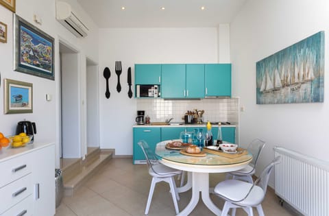 Comfort Apartment, 2 Bedrooms, Terrace, Sea View | Private kitchen | Fridge, microwave, stovetop, coffee/tea maker