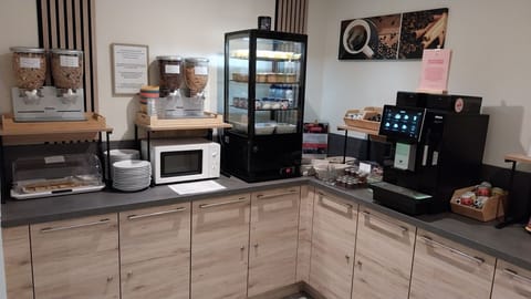 Daily buffet breakfast (EUR 9.50 per person)