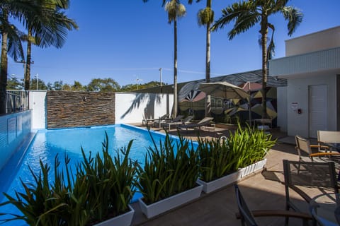 Outdoor pool, sun loungers