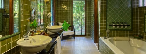 Suite Room | Bathroom | Shower, hair dryer, bathrobes, slippers