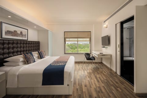 Suite, 2 Bedrooms, Balcony | Egyptian cotton sheets, premium bedding, down comforters, minibar