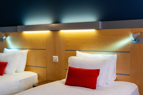 In-room safe, desk, iron/ironing board, free WiFi