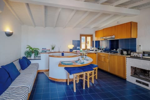 Basic Apartment, 2 Bedrooms, Non Smoking, Sea View | Private kitchen | Full-size fridge, microwave, oven, stovetop