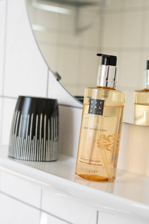 Standard Double Room, Private Bathroom, Garden View | Bathroom