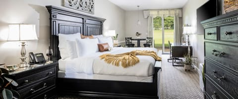 Room, 1 King Bed, Golf View | Egyptian cotton sheets, premium bedding, pillowtop beds