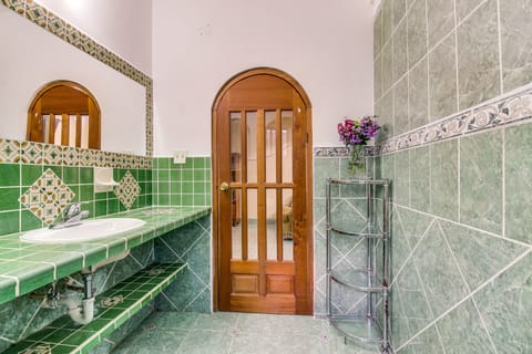 Junior Suite | Premium bedding, pillowtop beds, in-room safe, individually decorated