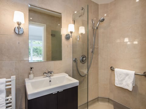 Superior Twin Room, Ensuite, Park View | Bathroom