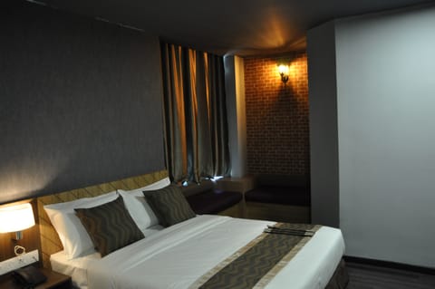 Superior Quadruple Room | Minibar, desk, iron/ironing board, free WiFi