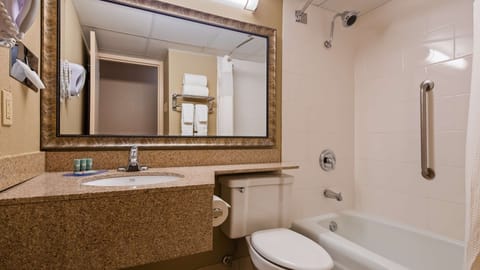 Standard Room, 2 Queen Beds, Non Smoking, Refrigerator & Microwave | Bathroom | Combined shower/tub, free toiletries, hair dryer, towels