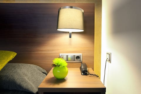 Family Room (XXX) | In-room safe, desk, free WiFi, bed sheets