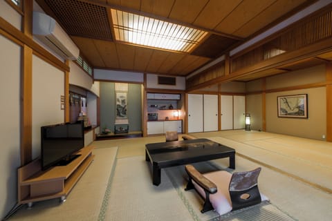 Annex SHUUSUI/BAIKYOU - Room for 5 Guests with Hot Spring Bath	 | In-room safe, free WiFi